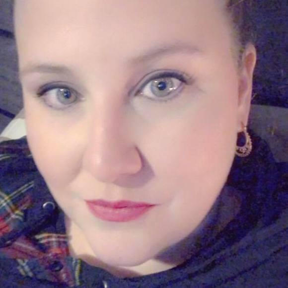 Meet your Posher, Emma - Picture 1 of 1